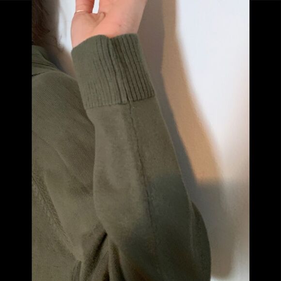 Ellen Tracy olive asymmetrical collar sweater, long-sleeved, front pockets, L - Picture 6 of 15